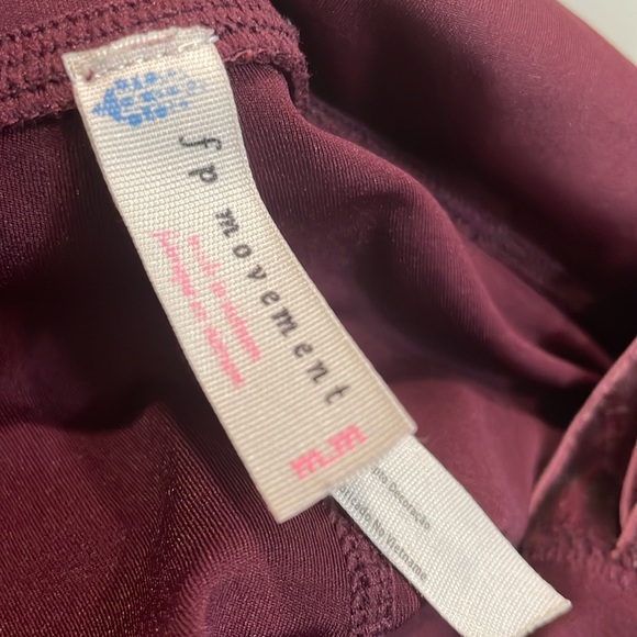 Free People movement wonderstruck leggings maroon wine medium - Picture 9 of 9
